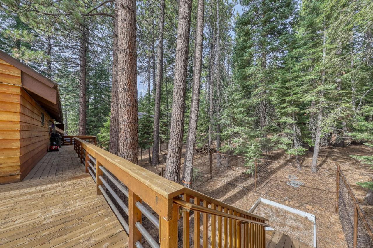 Вилла Tahoe Donner Tree House Retreat Траки Экстерьер фото